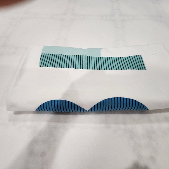 SALE! Beach Towel. Brand New - Picture 3 of 4